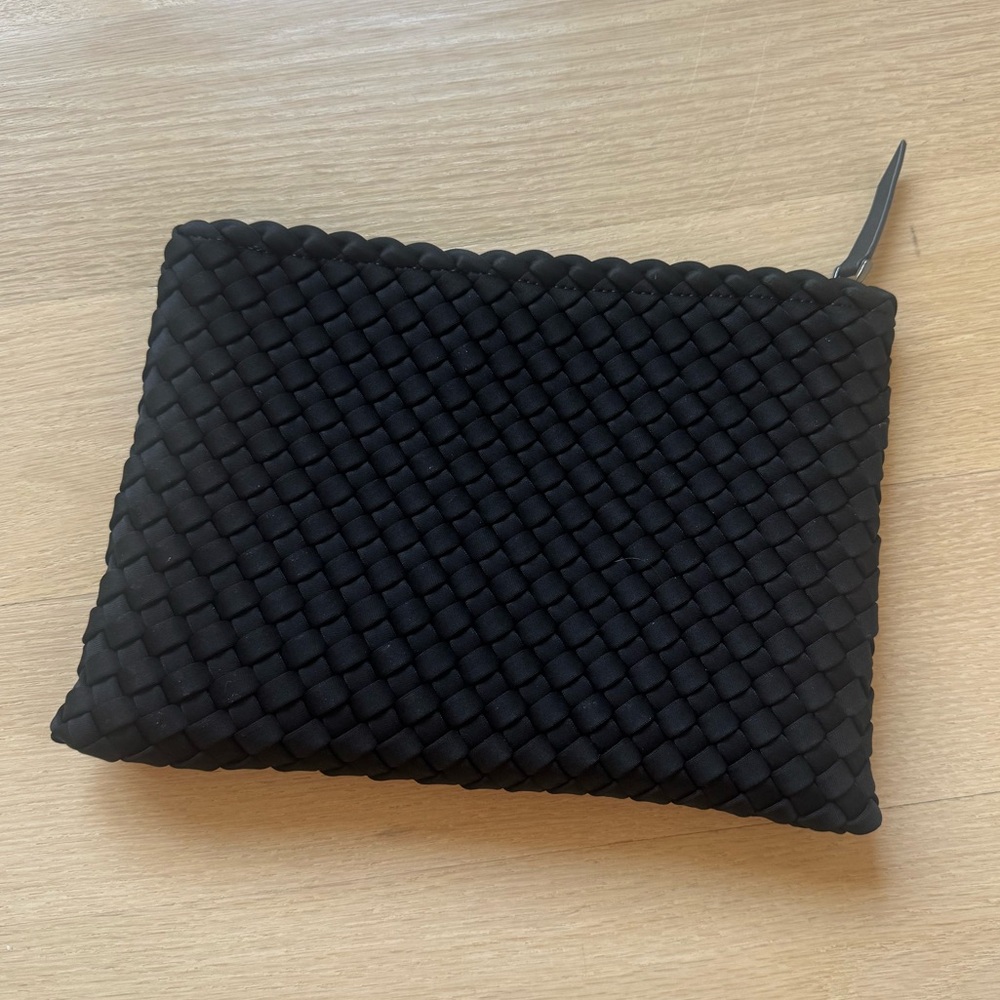 NEVER USED Naghedi pouch in onyx